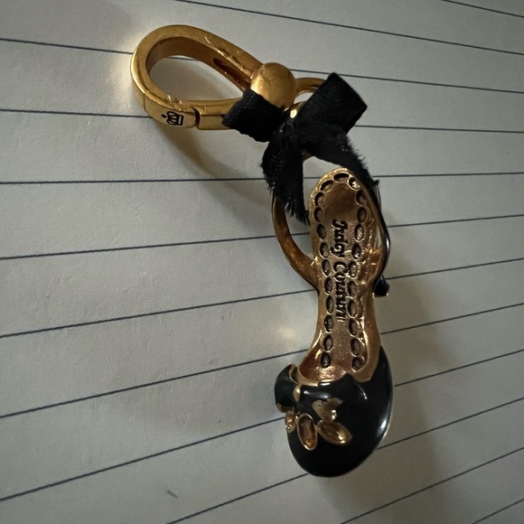 Juicy charm 👠 - Picture 3 of 3